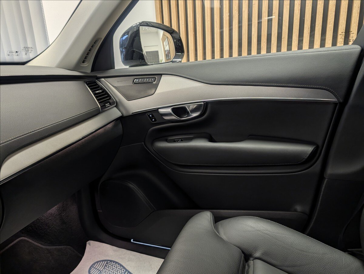 Volvo XC90 Ostatní 2,0 l 335 kw