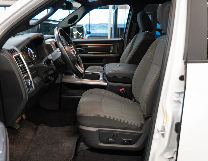 Dodge RAM Pick-up 5,7 l 291 kw