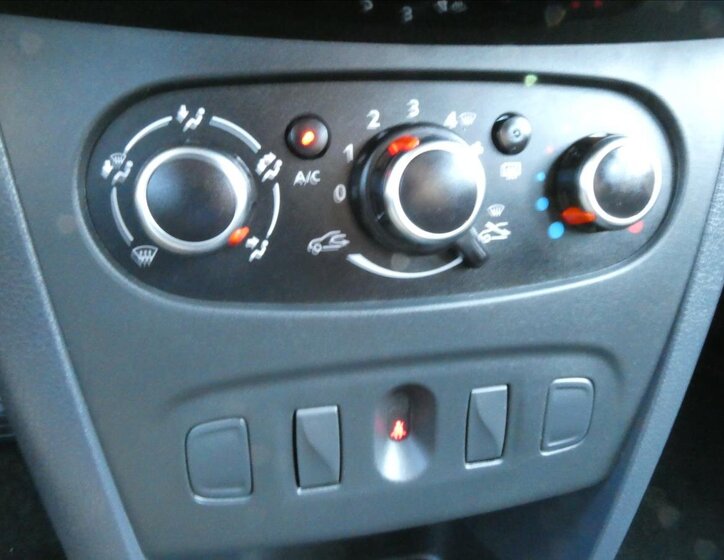 Dacia Sandero Hatchback 999,0 54 kw