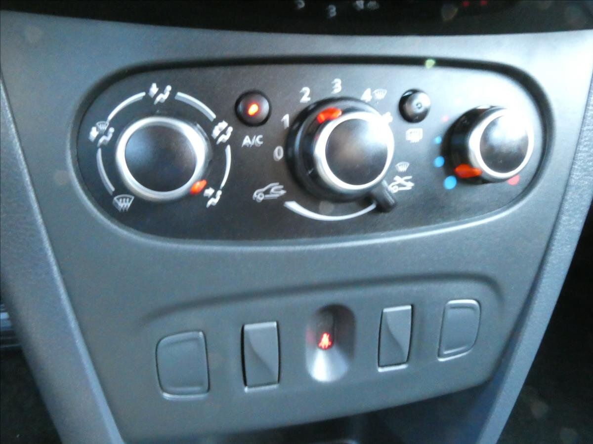 Dacia Sandero Hatchback 999,0 54 kw