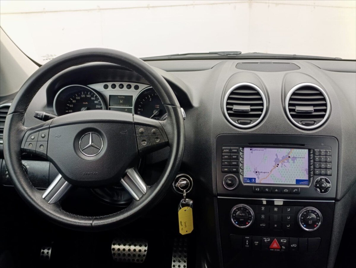 Mercedes-Benz Třídy M SUV / Terénní 3,0 l 165 kw