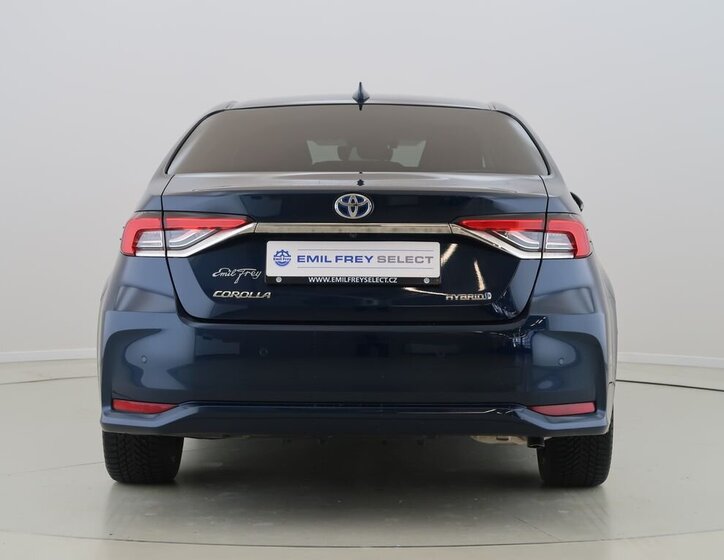 Toyota Corolla Sedan / Limuzína 1,8 l 72 kw
