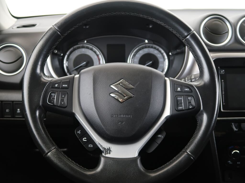 Suzuki Vitara SUV / Terénní 1,4 l 95 kw