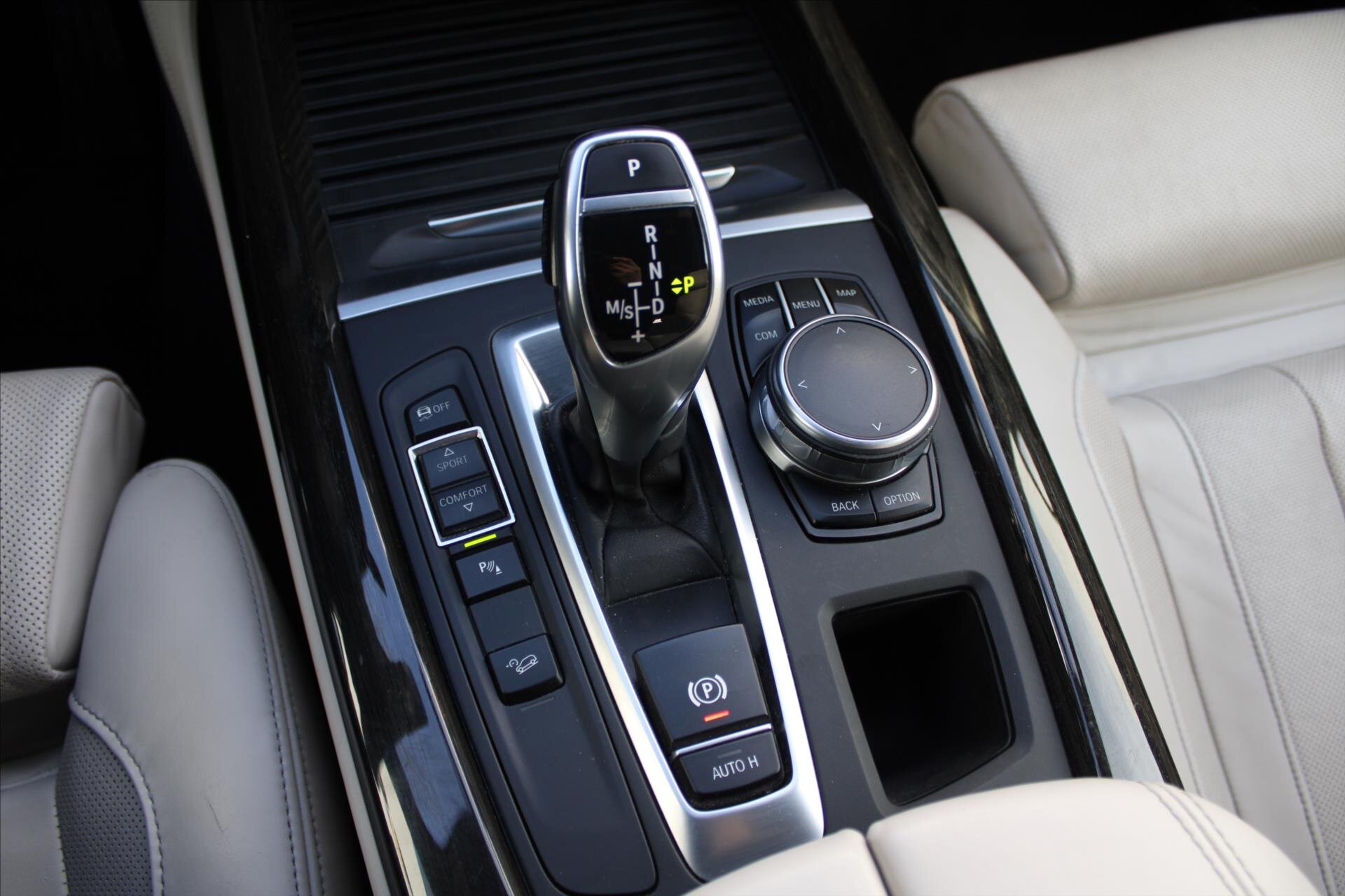 BMW X5 SUV 3,0 l 230 kw