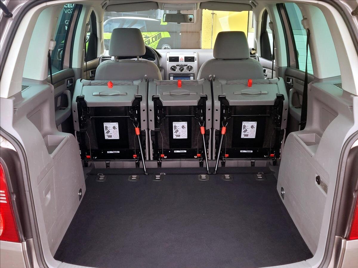 Volkswagen Touran Kombi 1,4 l 103 kw