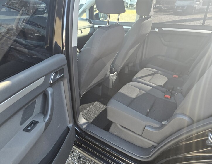 Volkswagen Touran 11