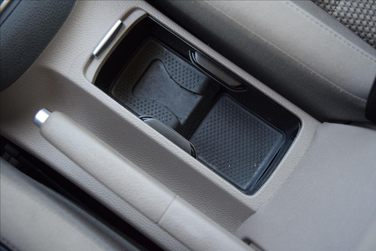 Volkswagen Golf Kombi 1,6 l 66 kw