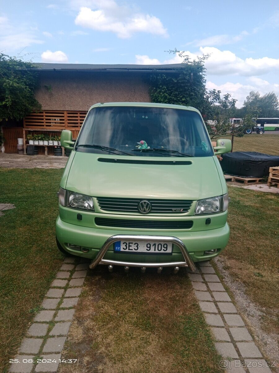 Volkswagen Caravelle VAN / Minibus 0,0 75 kw
