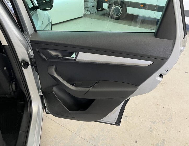 Škoda Karoq SUV 1,5 l 110 kw