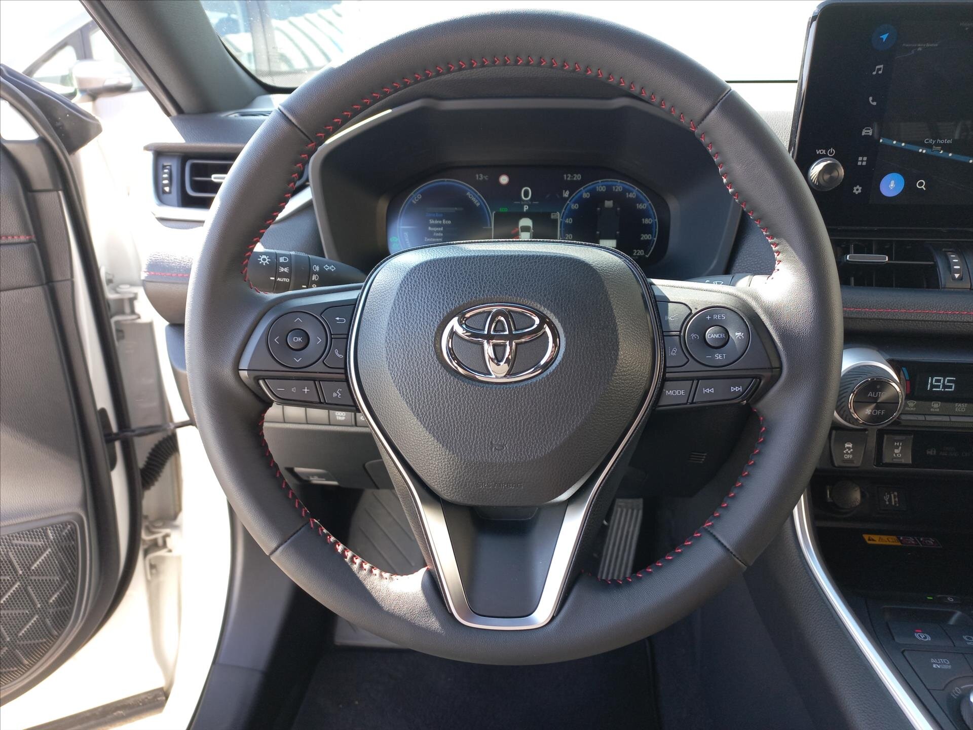 Toyota RAV4 SUV / Terénní 2,5 l 136 kw