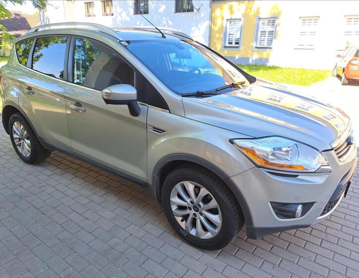 Ford Kuga 12
