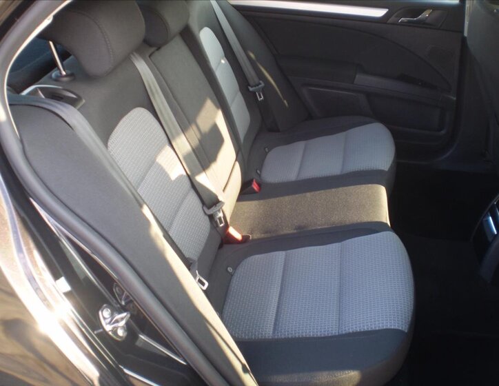 Škoda Superb Sedan 1,6 l 77 kw