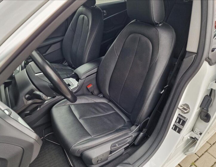 BMW Řada 2 Sedan / Limuzína 2,0 l 110 kw