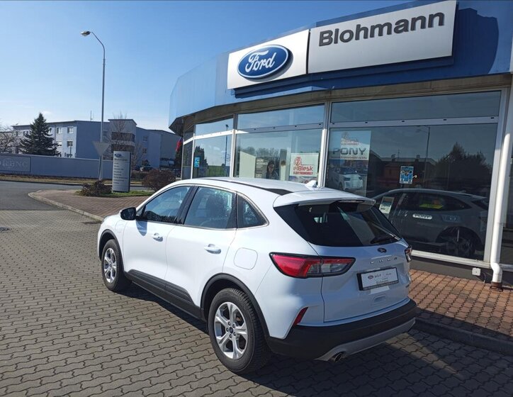 Ford Kuga SUV / Terénní 2,5 l 165 kw