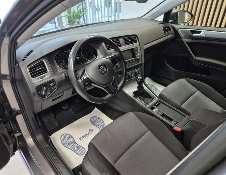 Volkswagen Golf Hatchback 1,2 l 81 kw