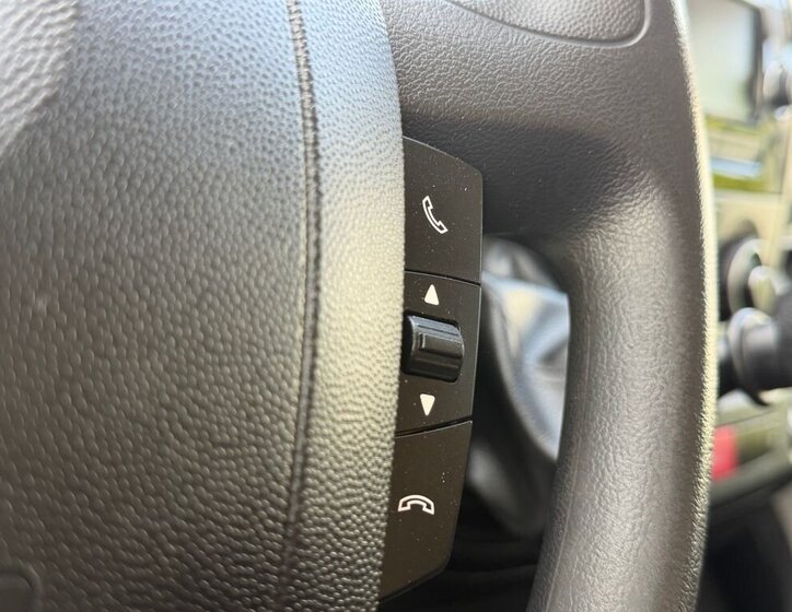 Opel Movano Skříň 2,2 l 121 kw