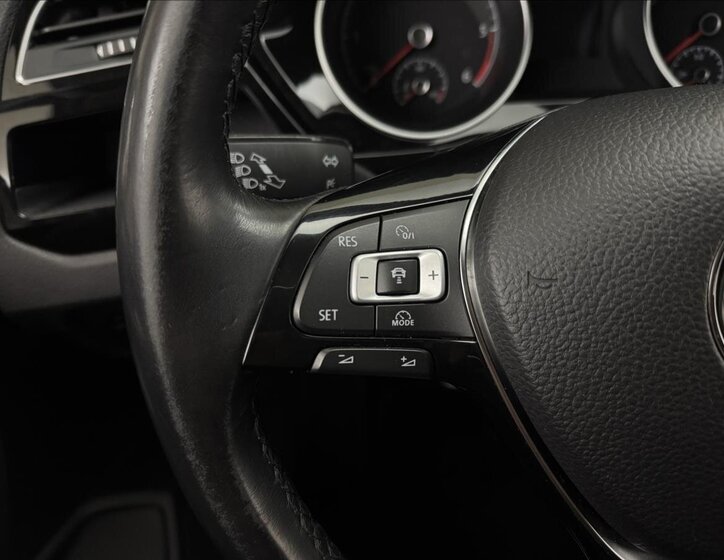 Volkswagen Touran 10