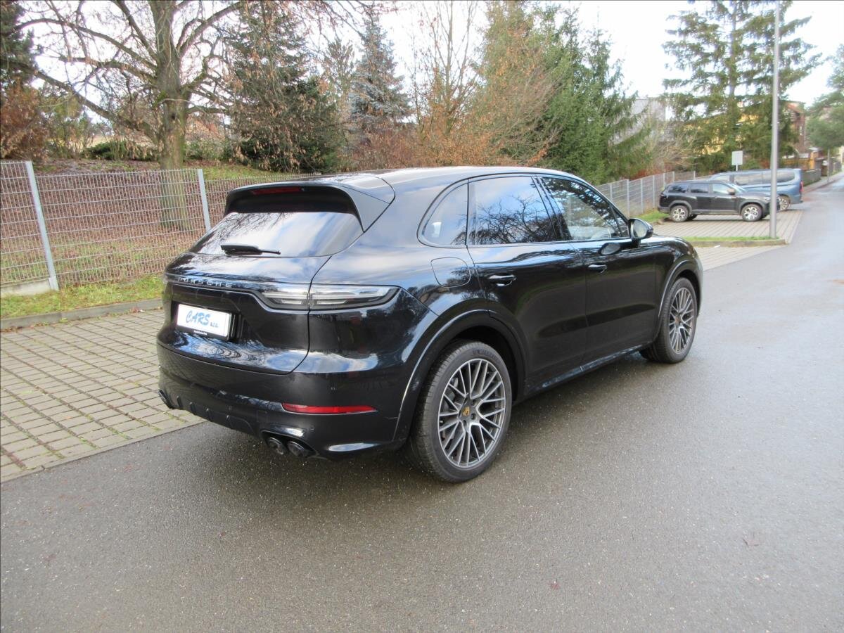 Porsche Cayenne Kombi 2,9 l 324 kw