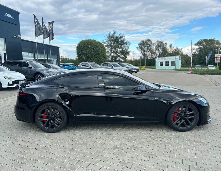 Tesla Model S Sedan / Limuzína 0,0 760 kw
