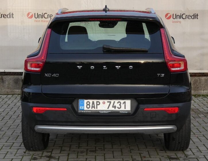 Volvo XC40 4