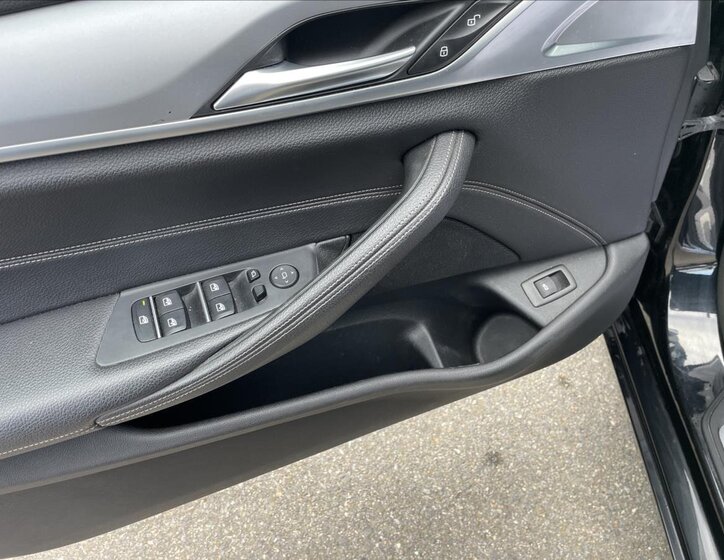 BMW Řada 5 Kombi 2,0 l 140 kw