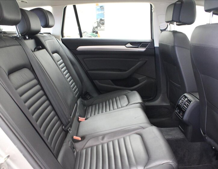 Volkswagen Passat Kombi 2,0 l 140 kw