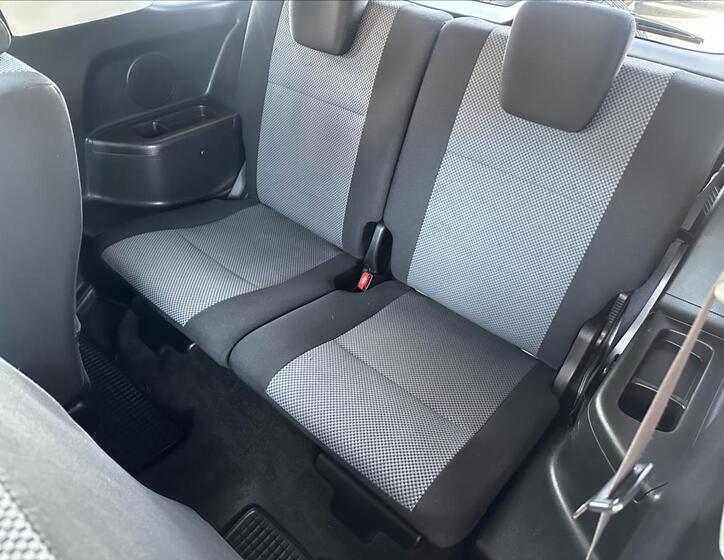 Suzuki Grand Vitara 13