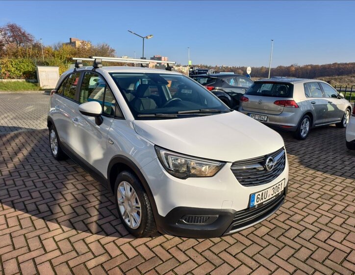 Opel Crossland SUV 1,2 l 60 kw