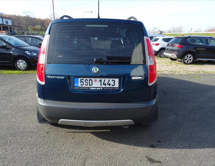Škoda Roomster 8