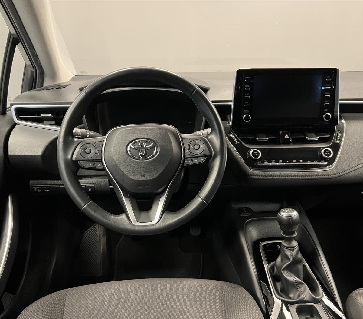 Toyota Corolla Sedan 1,6 l 97 kw