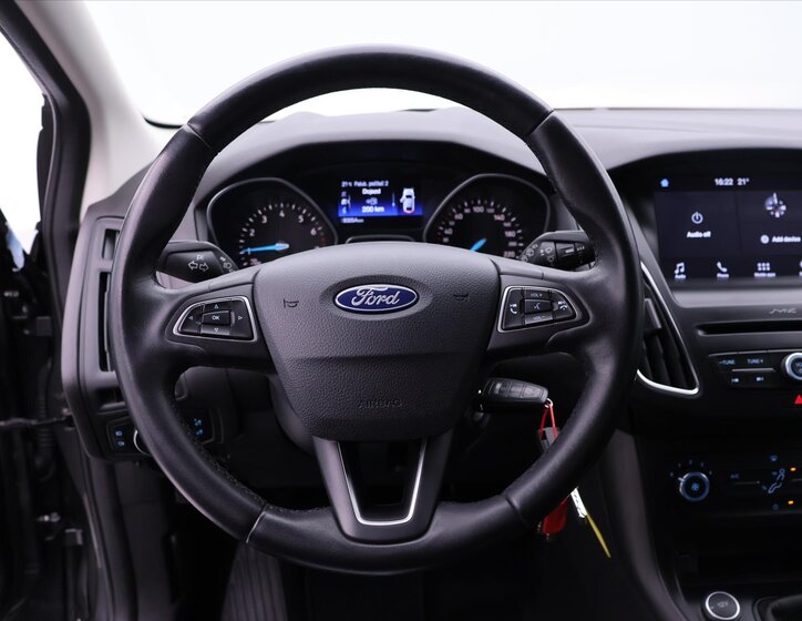 Ford Focus Kombi 999,0 92 kw