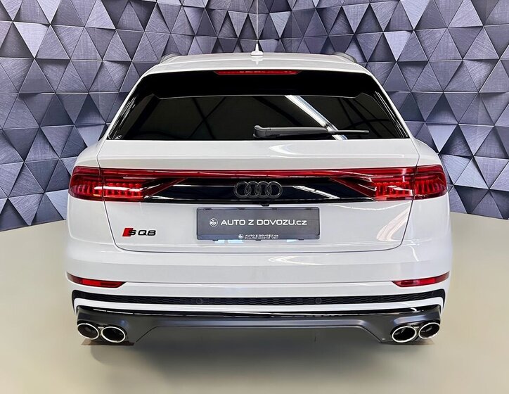 Audi SQ8 SUV 4,0 l 373 kw