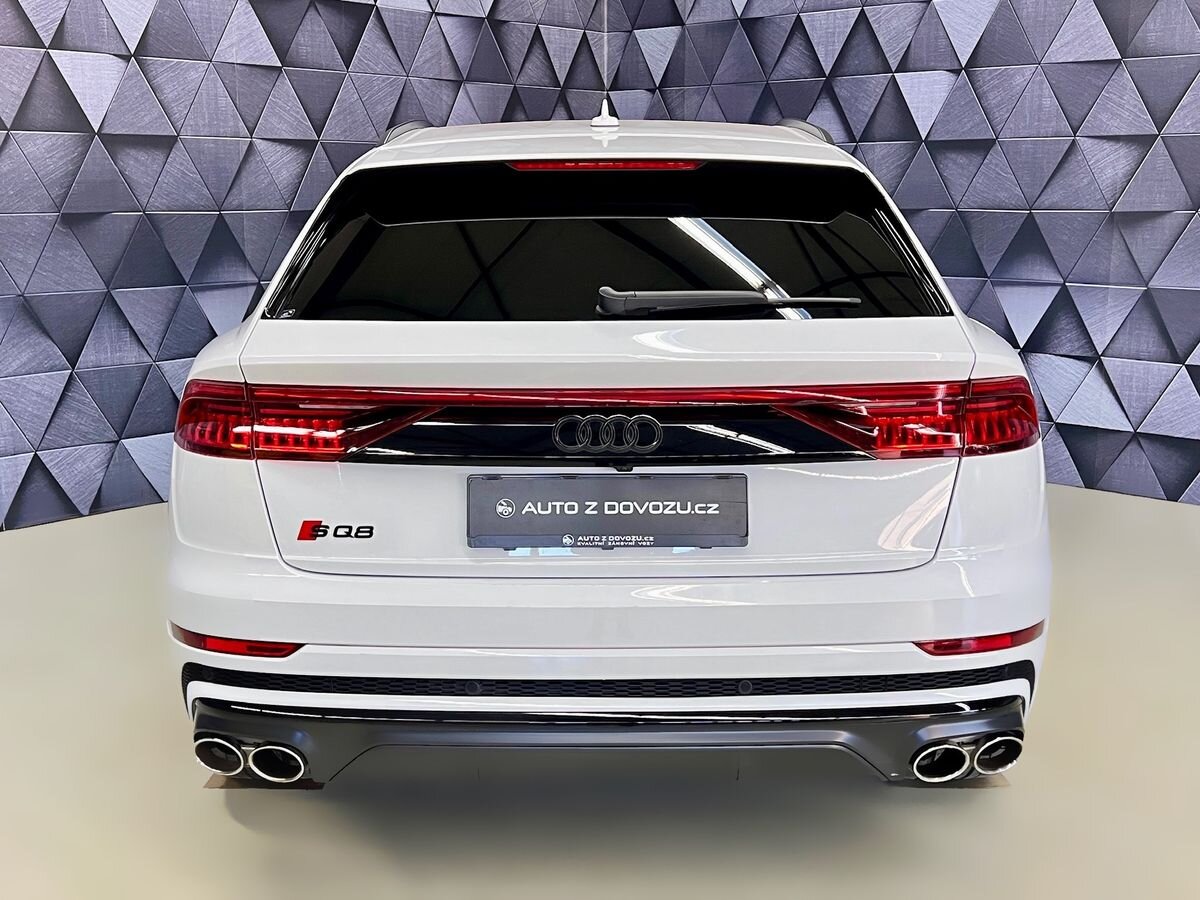 Audi SQ8 SUV 4,0 l 373 kw