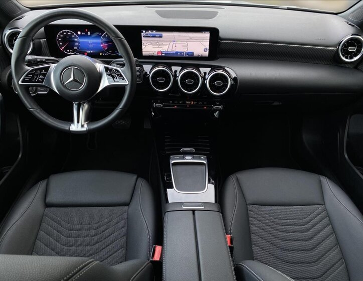 Mercedes-Benz Třídy A 12