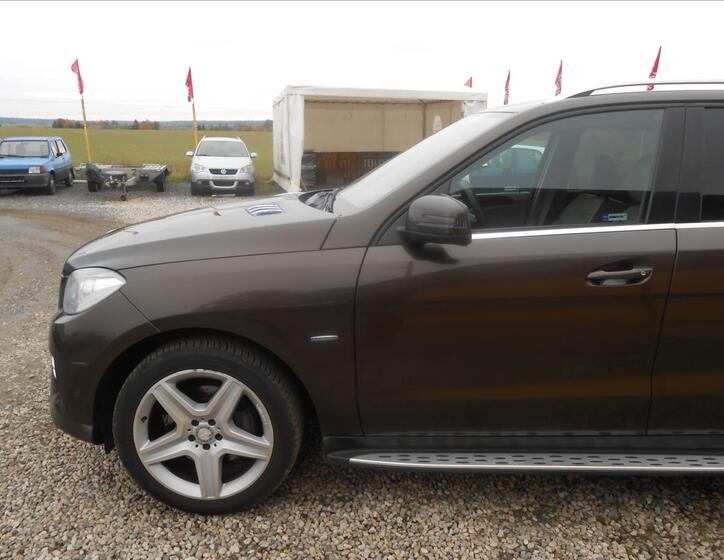 Mercedes-Benz Třídy M 10