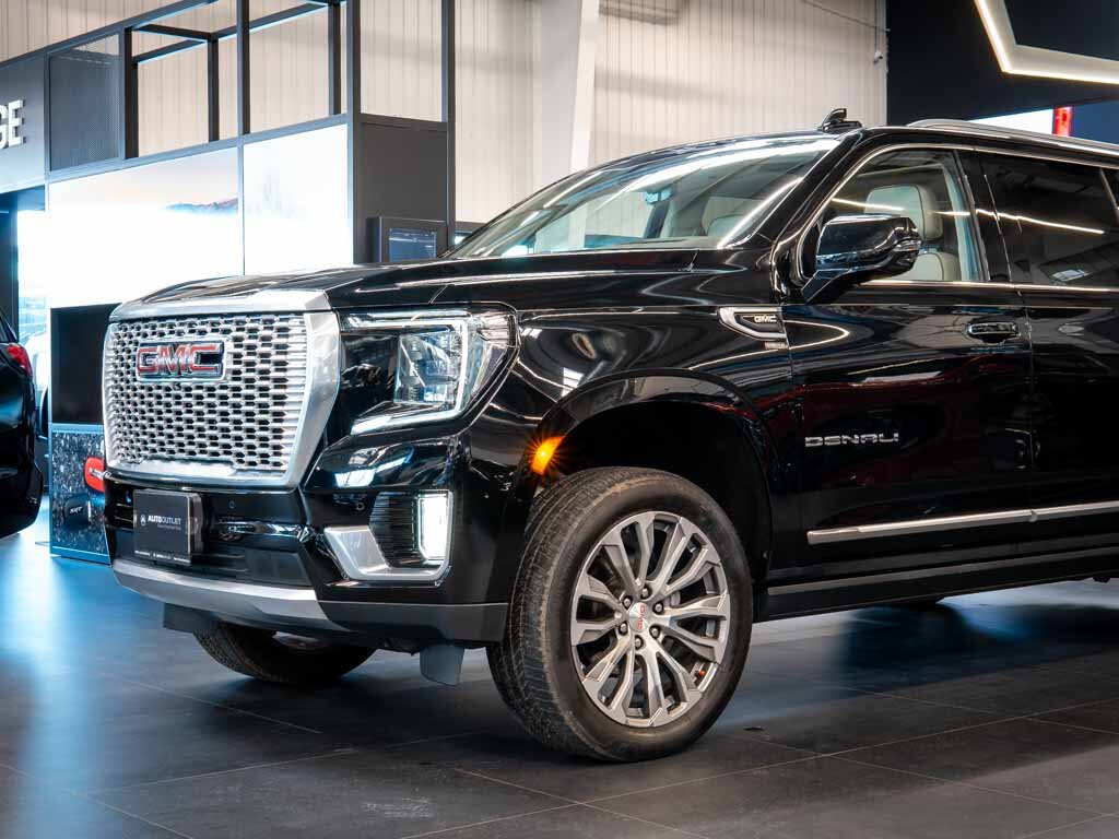 GMC Yukon SUV / Terénní 6,2 l 313 kw