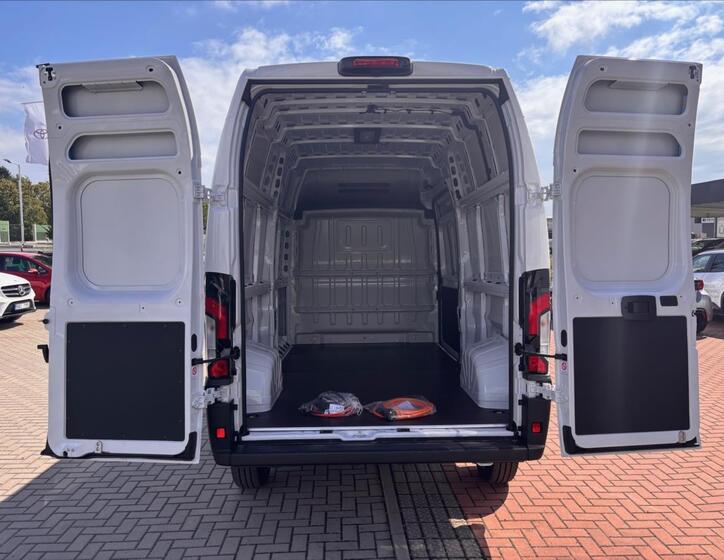 Toyota Proace Max 6
