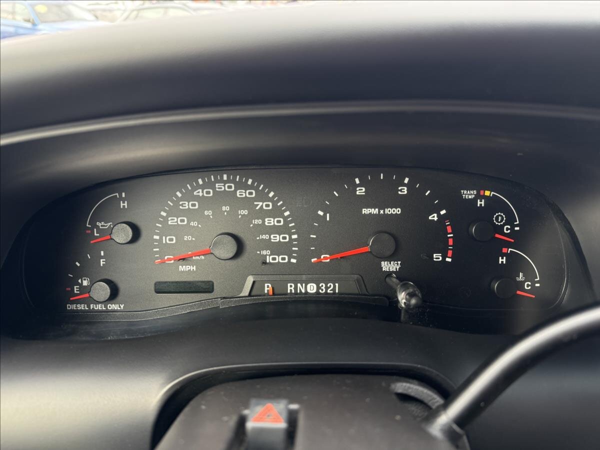 Ford Excursion SUV 6,0 l 239 kw