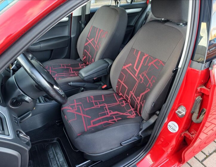 Škoda Rapid Hatchback 999,0 70 kw