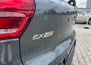 Volvo EX40 13