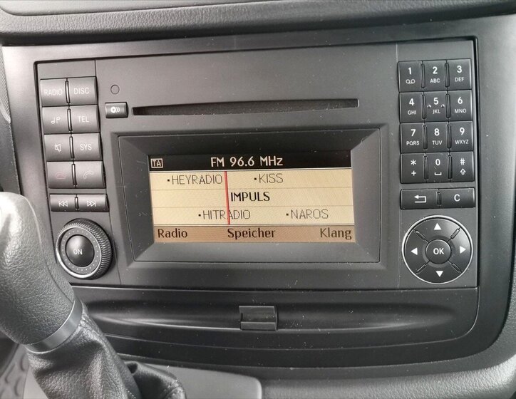 Mercedes-Benz Vito 13