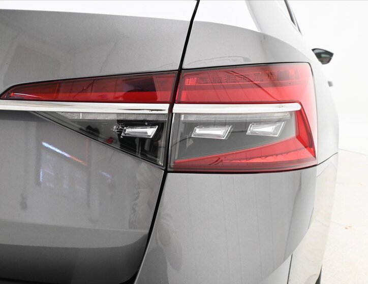 Škoda Superb Kombi 2,0 l 147 kw