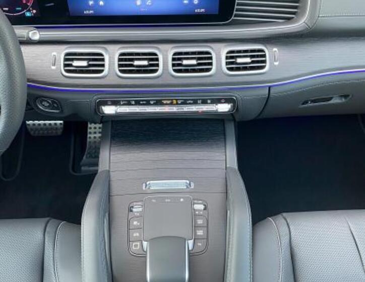 Mercedes-Benz GLS 27