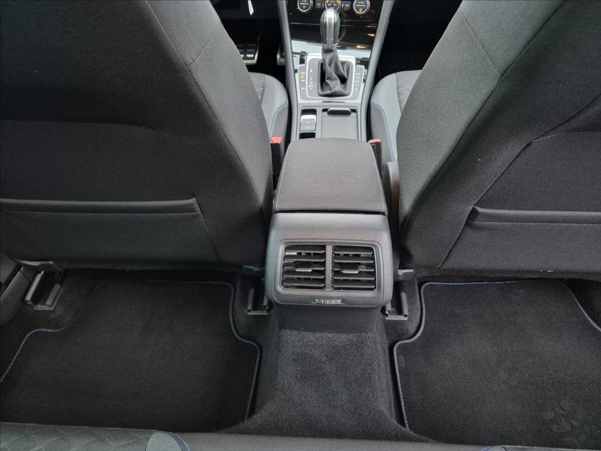 Volkswagen Golf Kombi 1,5 l 110 kw