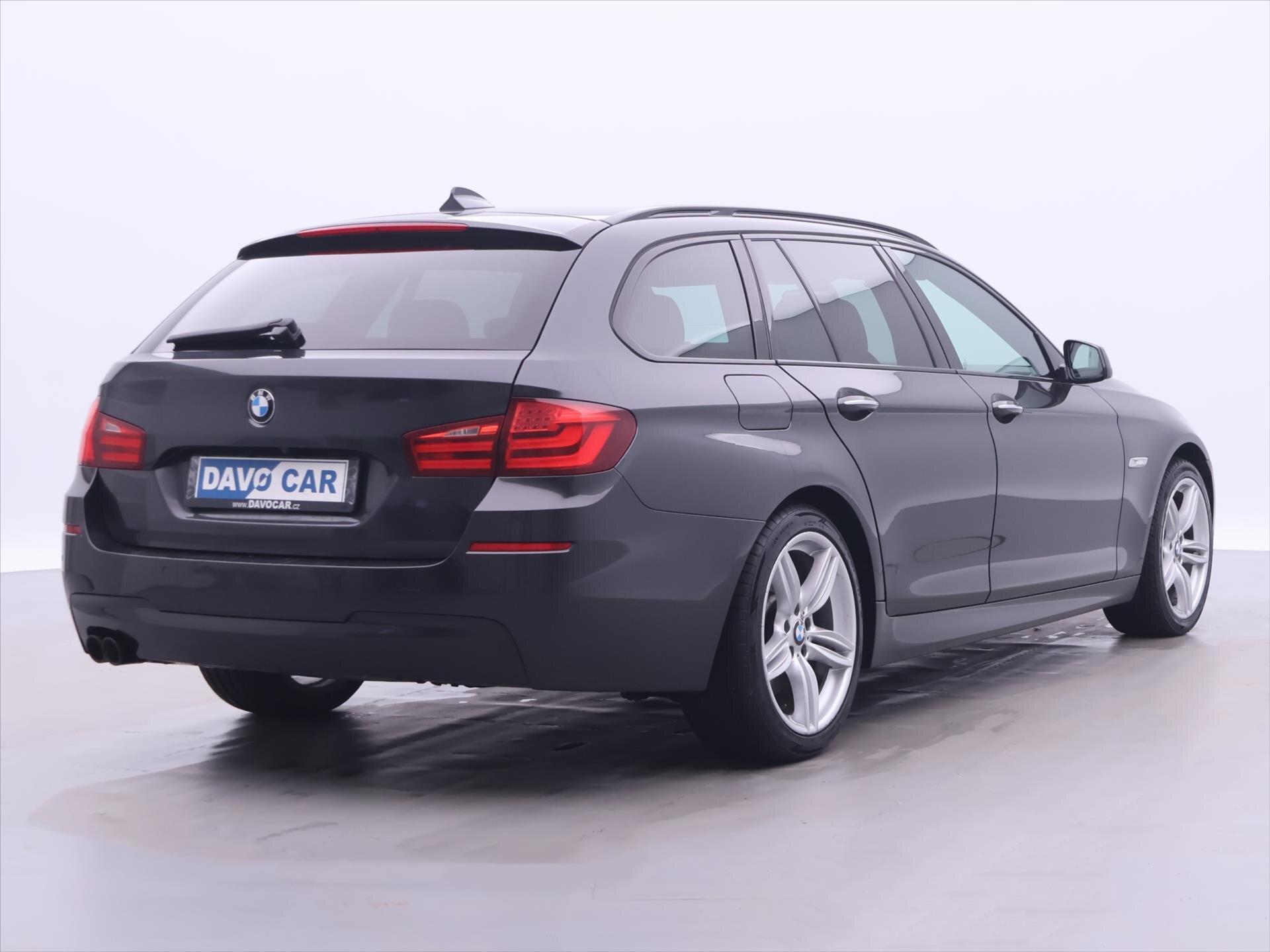 BMW Řada 5 Kombi 3,0 l 190 kw
