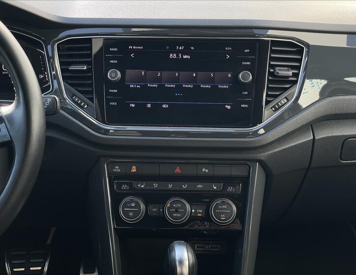 Volkswagen T-Roc SUV / Terénní 1,5 l 110 kw
