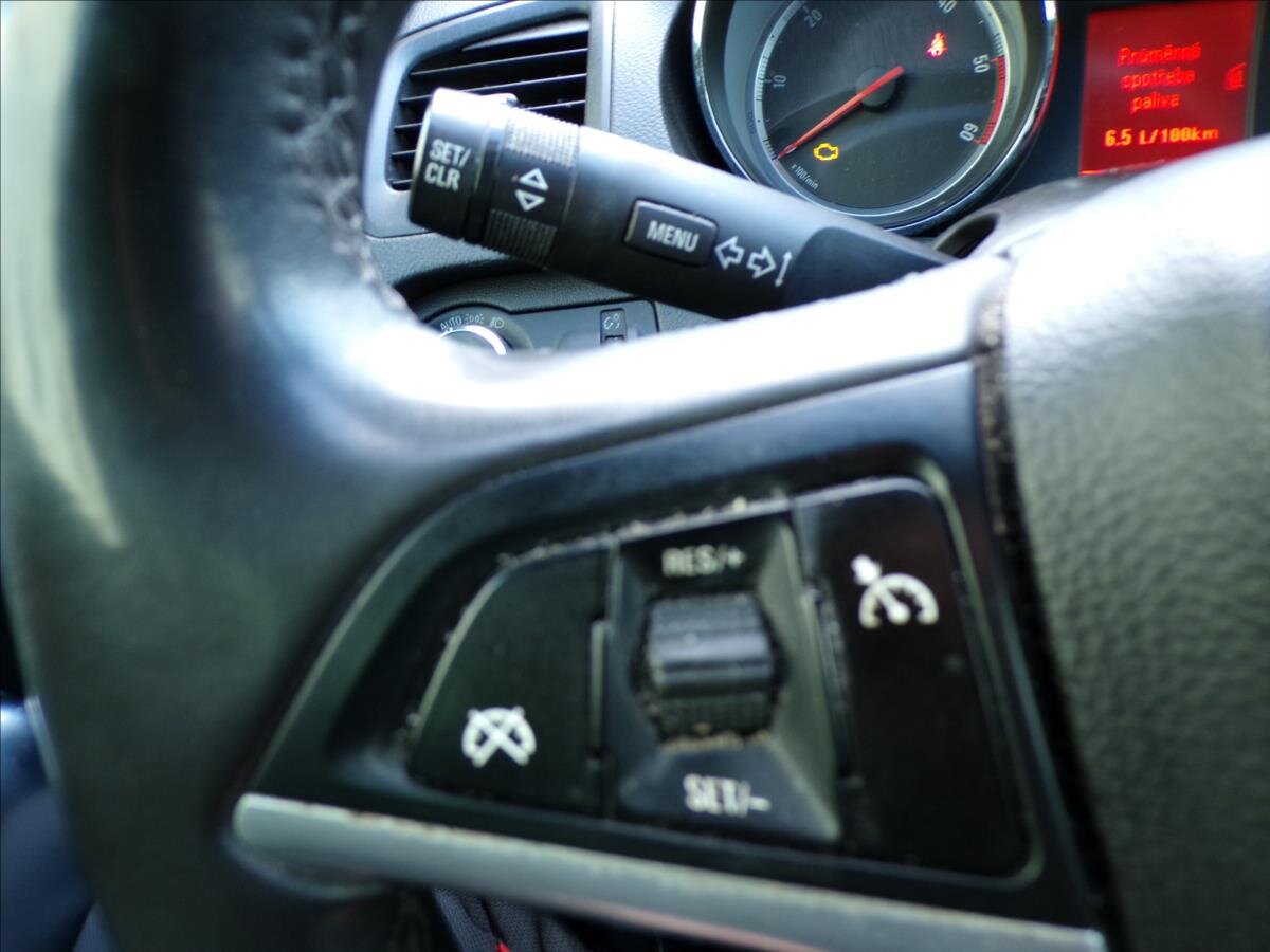 Opel Insignia Kombi 2,0 l 118 kw