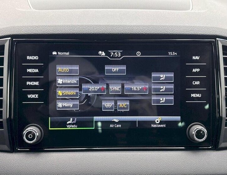 Škoda Karoq SUV 1,5 l 110 kw