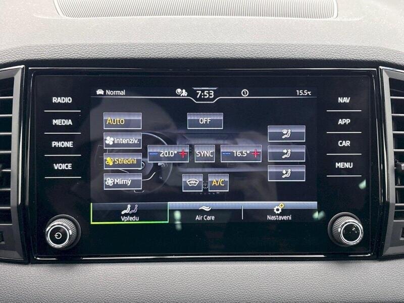 Škoda Karoq SUV 1,5 l 110 kw