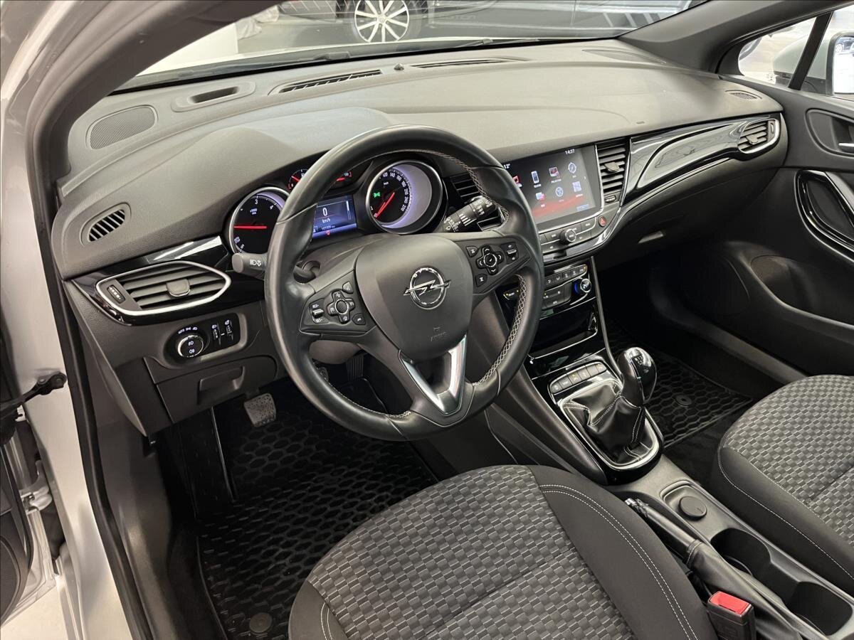 Opel Astra Hatchback 1,6 l 118 kw